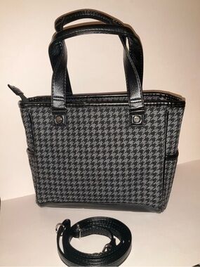 Thirty-One Mini Cindy Black/Gray Houndstooth Purse Handbag (31) Tote Bag